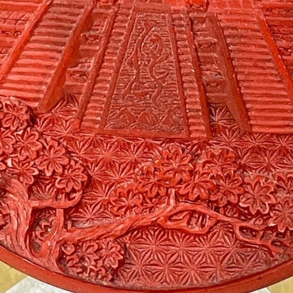 Vintage small Chinese cinnabar lacquer plate with stand. - Picture 4 of 8